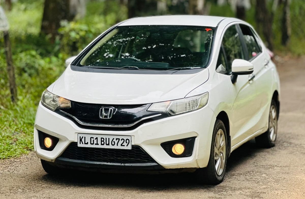HONDA JAZZ V DIESEL 2015 MODEL