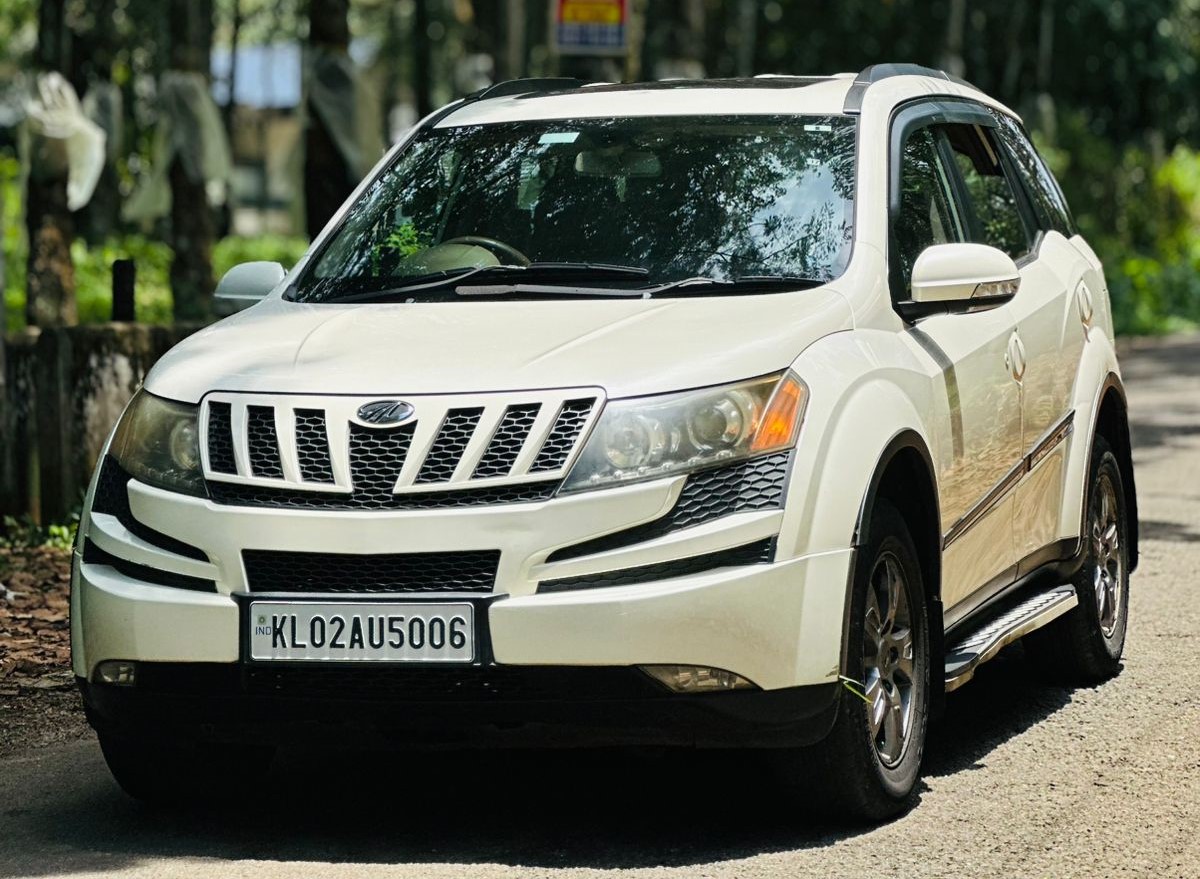 Mahindra XUV 500 W8  2015 EXCLUSIVE EDITION SUNROOF